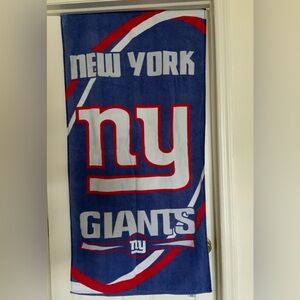 NEW YORK GIANTS BATH TOWEL. BUNDLE BONANZA.